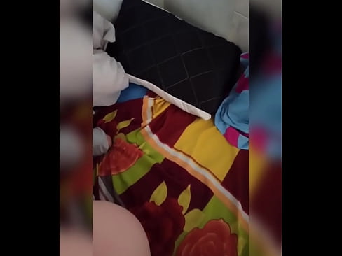 ❤️ La meva companya de pis es queda sola a casa perquè el seu marit se'n va de vacances i jo aprofito per follar-la i omplir-li el cul de llet ️❌ Vídeo de sexe al ca.kanalmoscow.ru ☑
